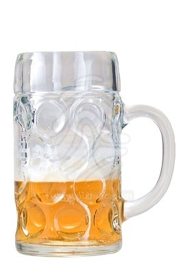 a half full beer glass mass Você sabe qual o melhor copo pra tomar sua cerveja?