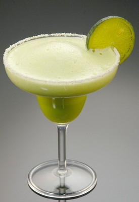 acrylic-frozen-margarita acrylic frozen margarita Que tal um Frozen no verão?