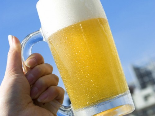 Cerveja2 Cerveja21 e1324387790684 Verão capixaba contará com 90 milhões de litros de cerveja