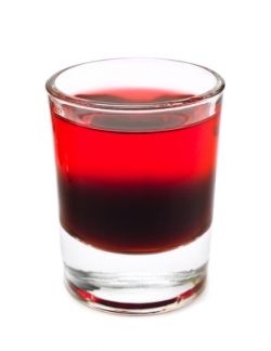 lens9640151 1266856112rum20jello20shot2 Que tal um drink afrodisíaco?