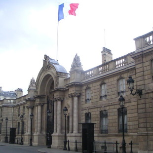 Palácio Eliseu leilão vinhos frança